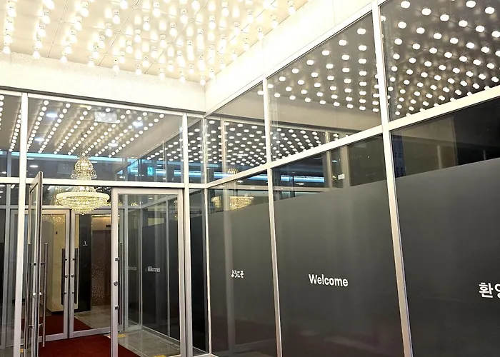 Raviens Haeundae Avenue 4* 釜山
