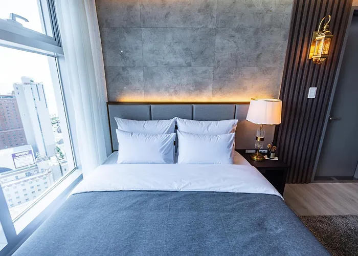 Raviens Haeundae Avenue 4*