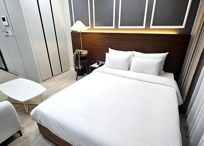 Raviens Haeundae Avenue 公寓式飯店 4*