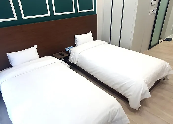 Raviens Haeundae Avenue 4*